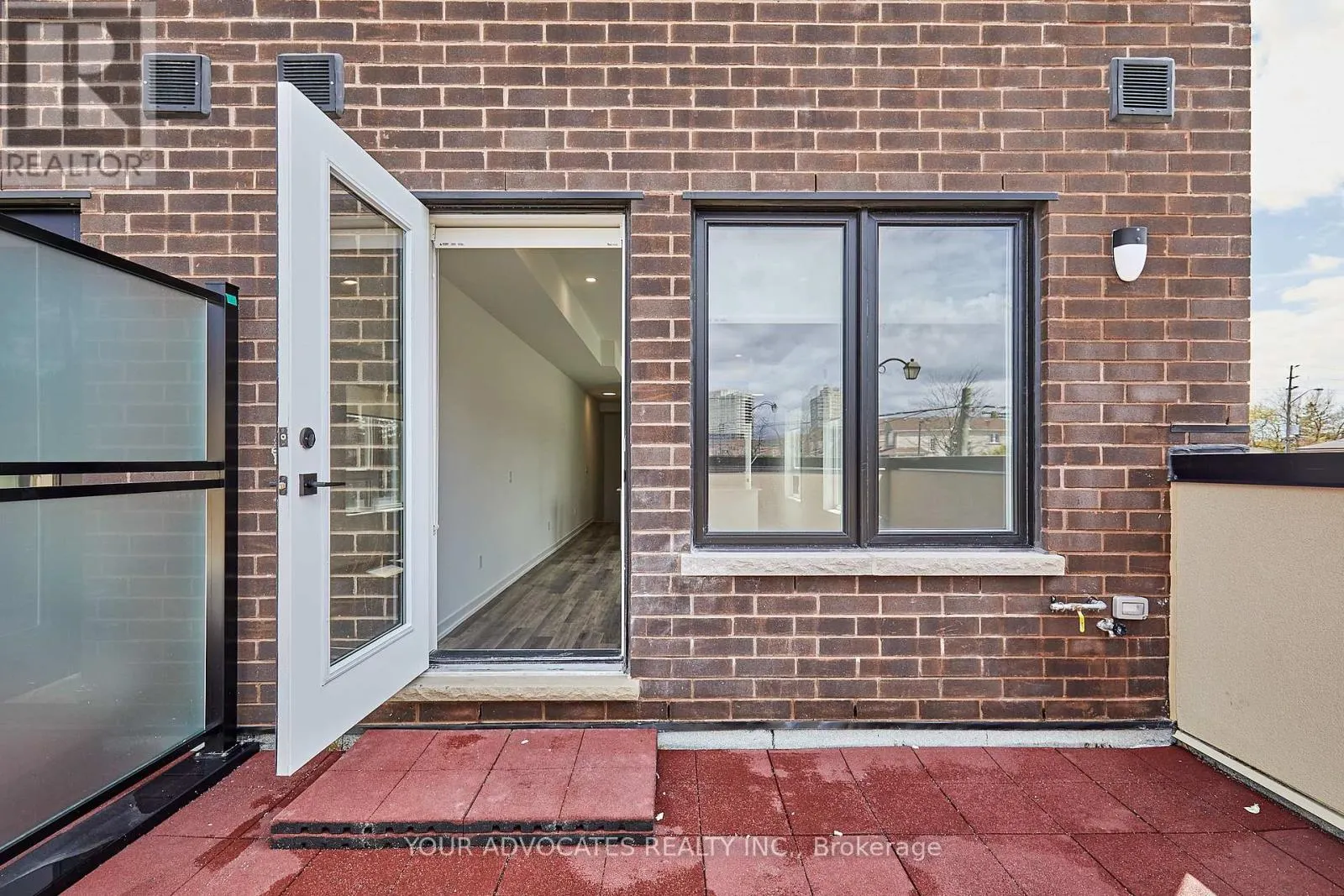 9 VIVIAN ROAD