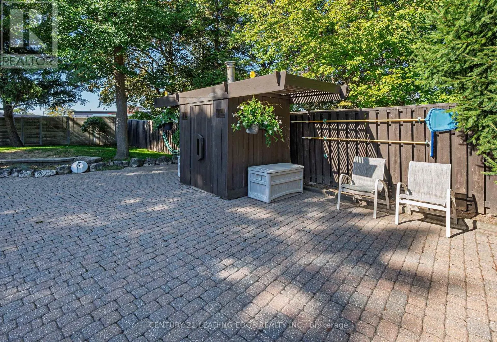 4 ROSSWOOD CRESCENT