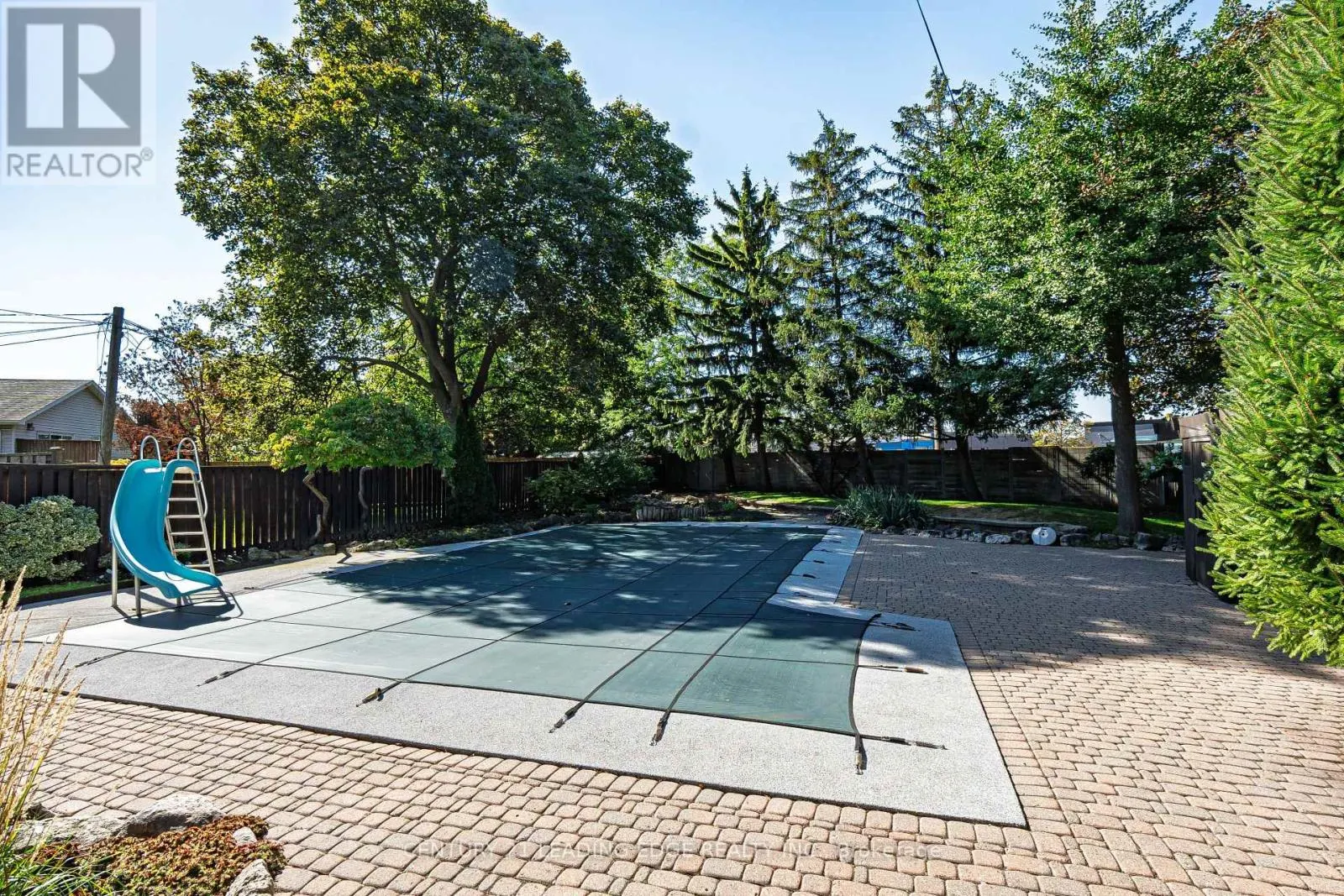 4 ROSSWOOD CRESCENT
