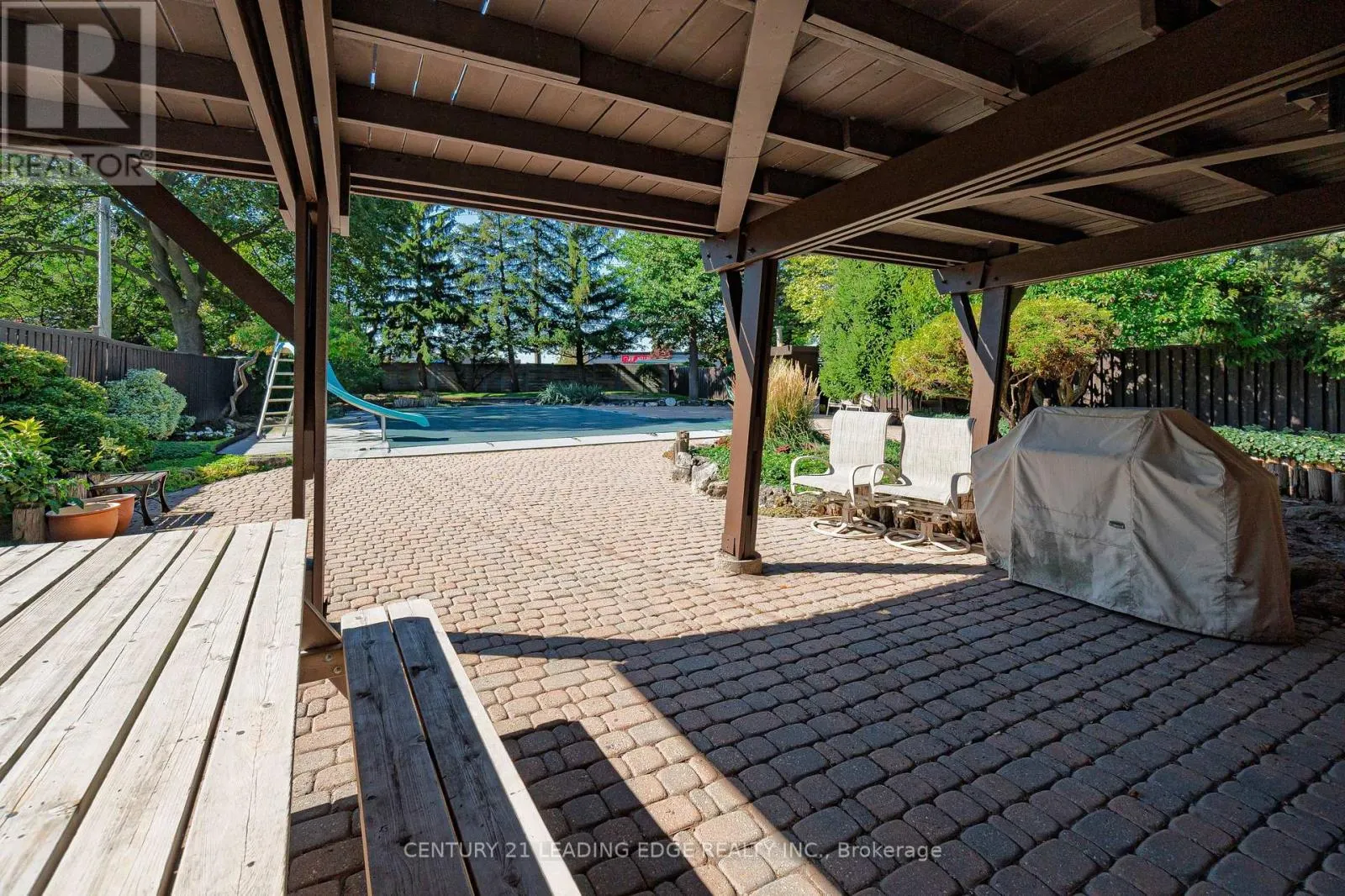 4 ROSSWOOD CRESCENT