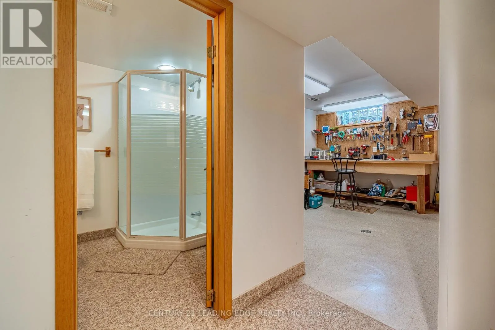4 ROSSWOOD CRESCENT