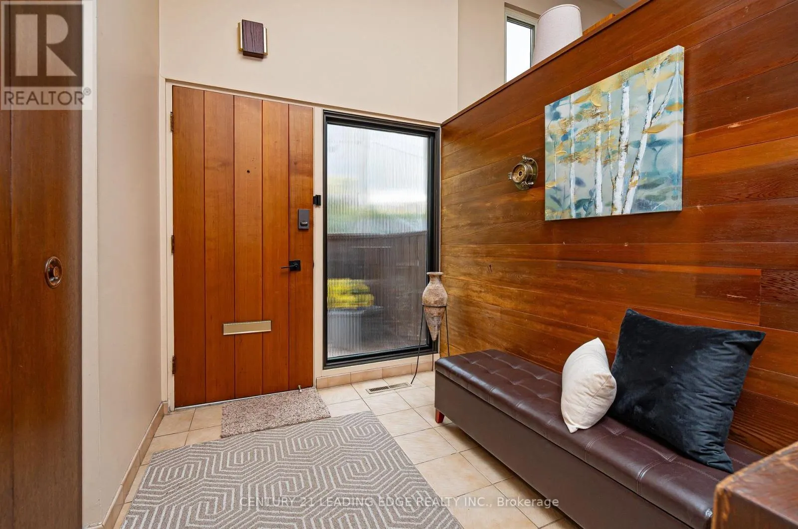 4 ROSSWOOD CRESCENT