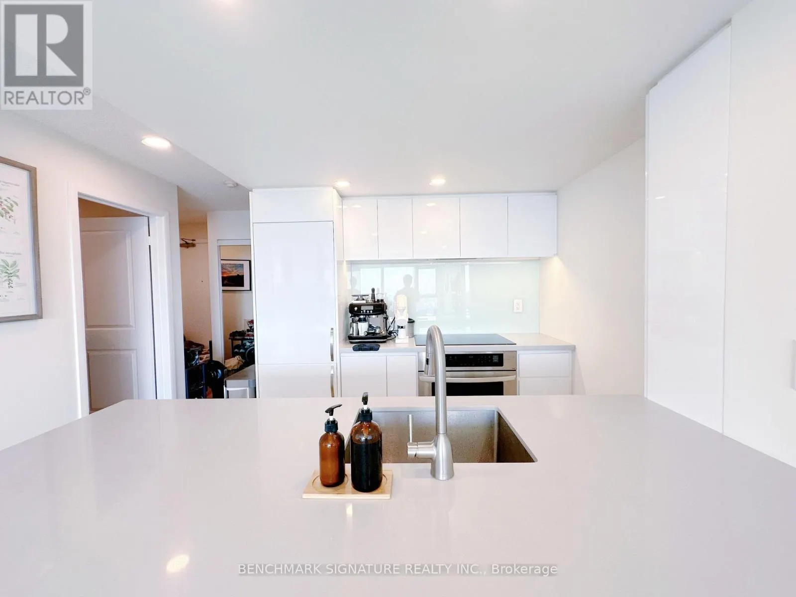 3007 - 190 BOROUGH DRIVE