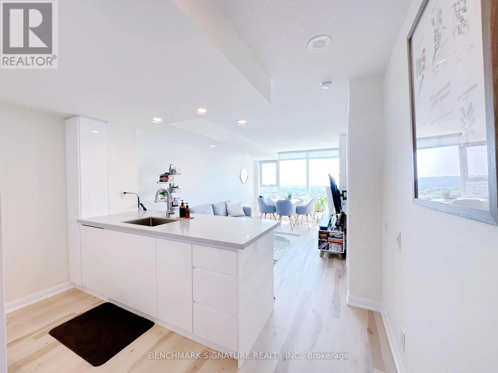 3007 - 190 BOROUGH DRIVE