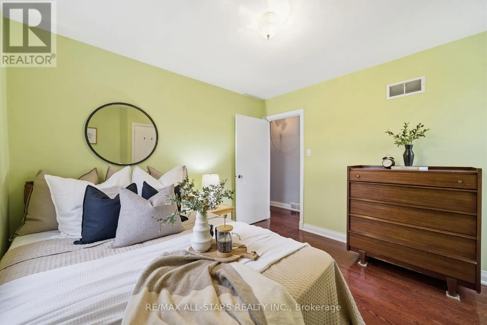15173 SIMCOE STREET
