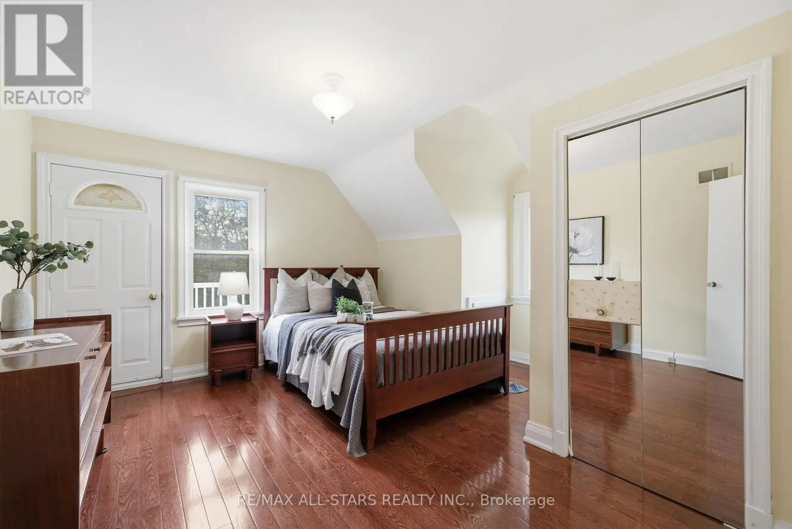 15173 SIMCOE STREET