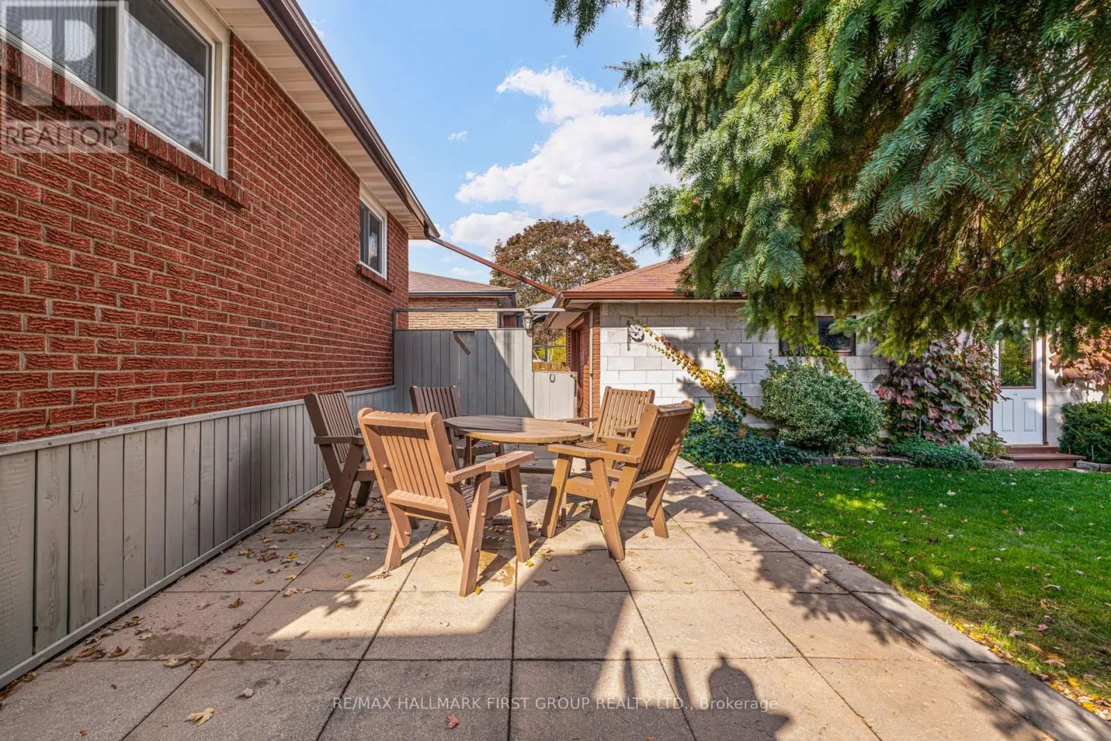 215 GUELPH STREET