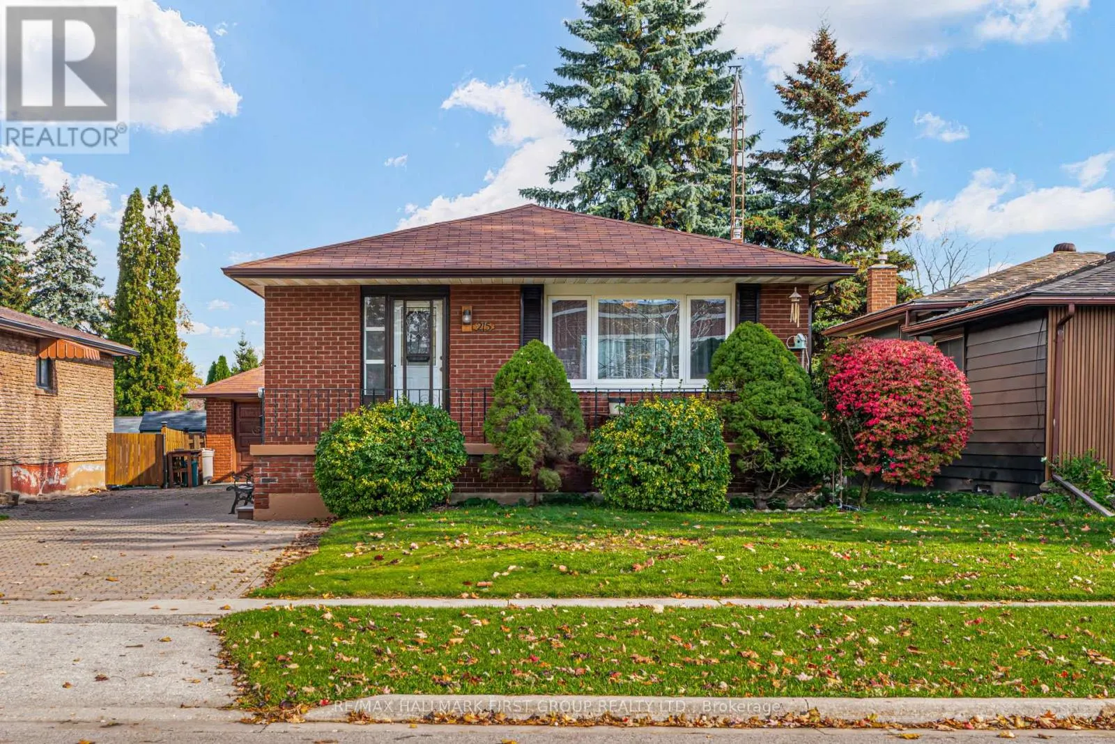 215 GUELPH STREET