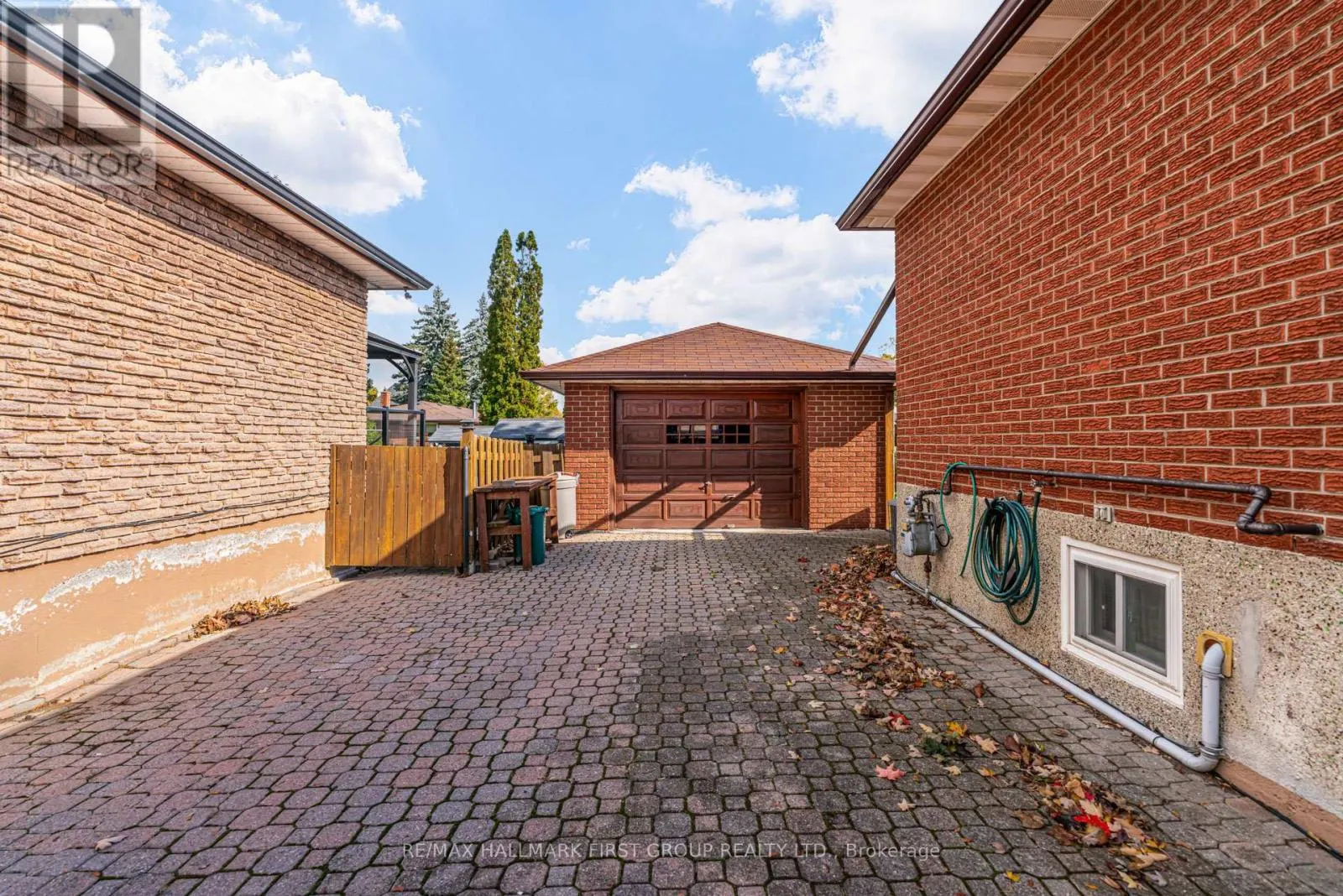 215 GUELPH STREET