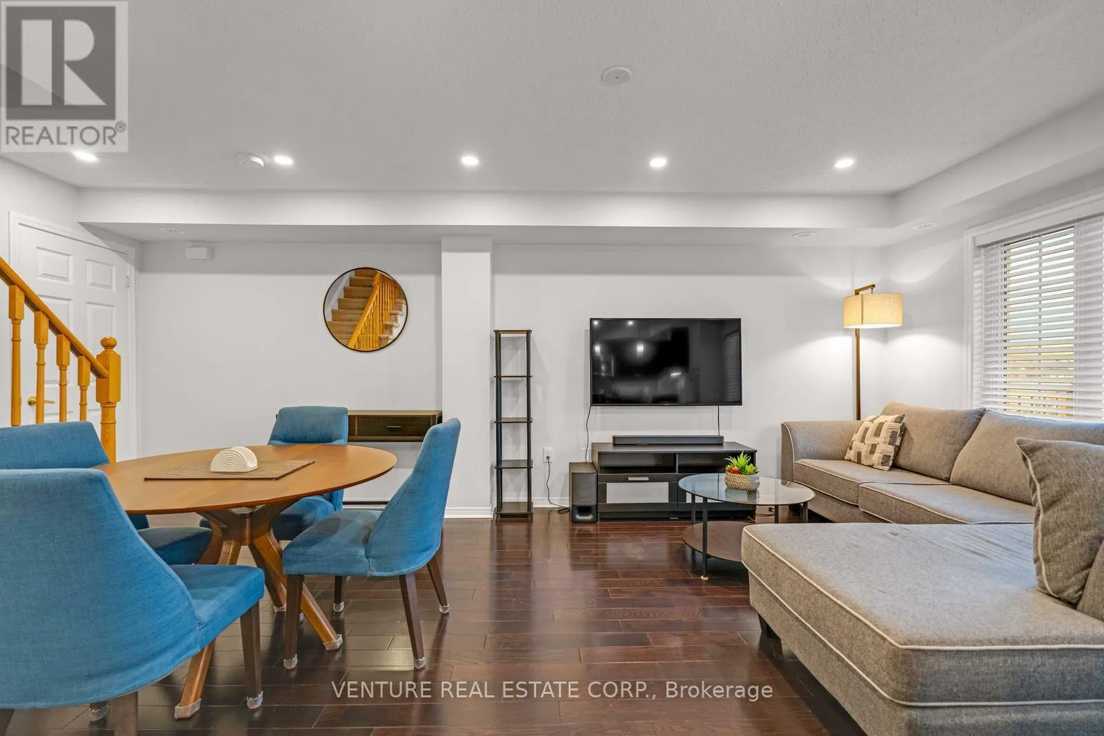 156 KINGSTON ROAD W