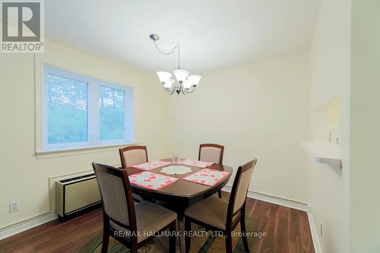 201 - 193 LAKE DRIVEWAY DRIVE W