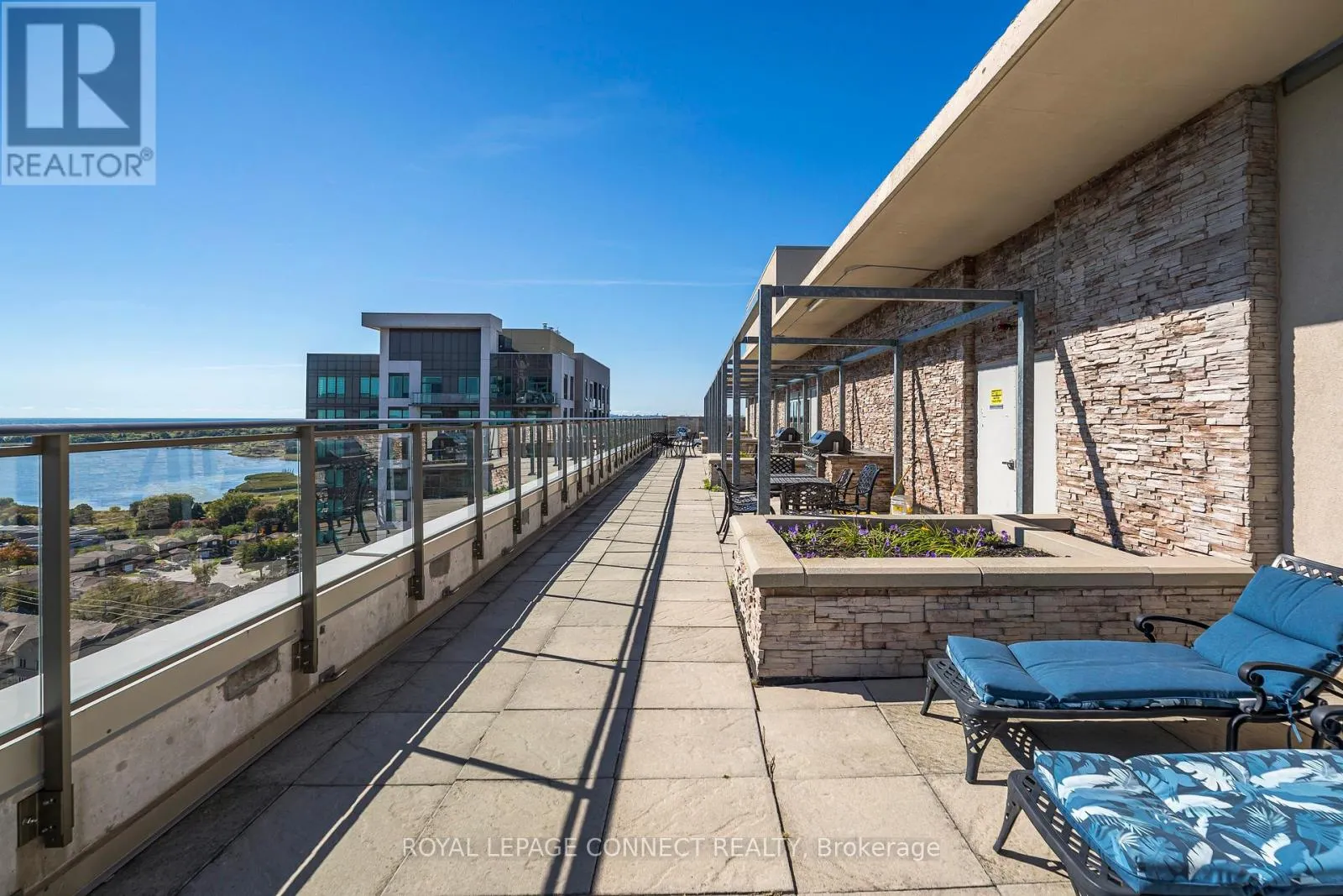 1204 - 1235 BAYLY STREET