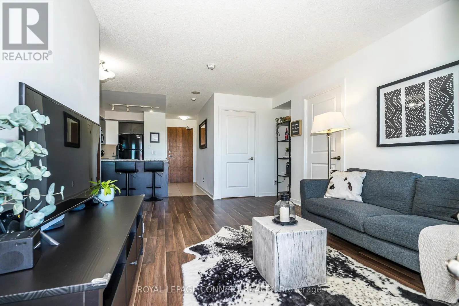 1204 - 1235 BAYLY STREET