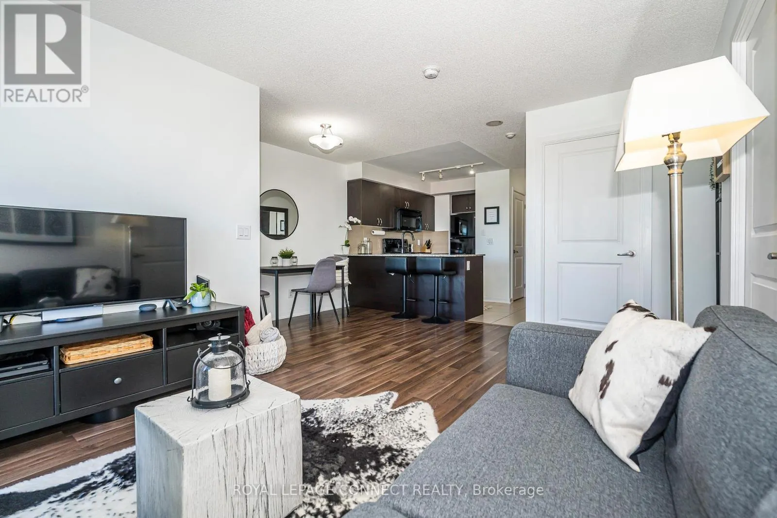 1204 - 1235 BAYLY STREET