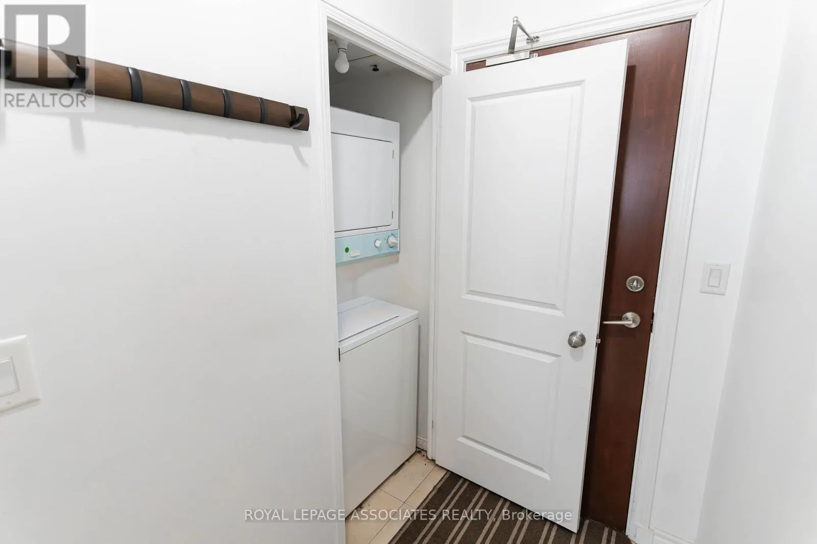 1K - 6 ROSEBANK DRIVE