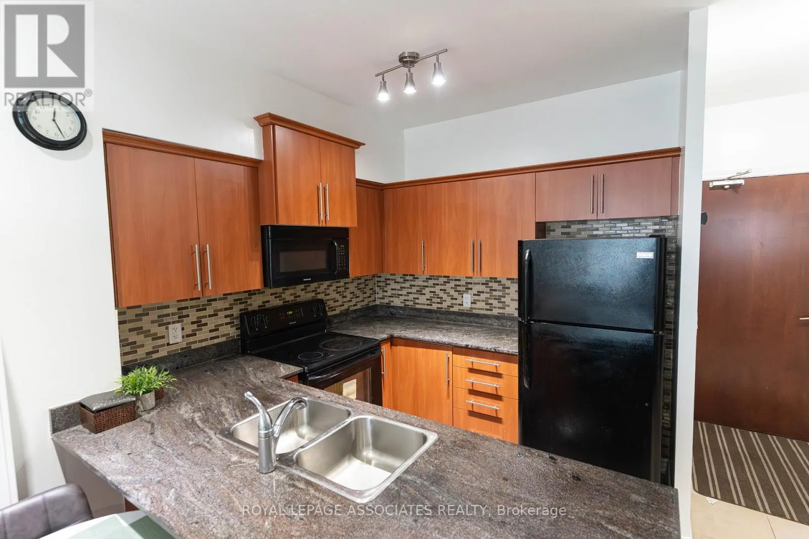 1K - 6 ROSEBANK DRIVE