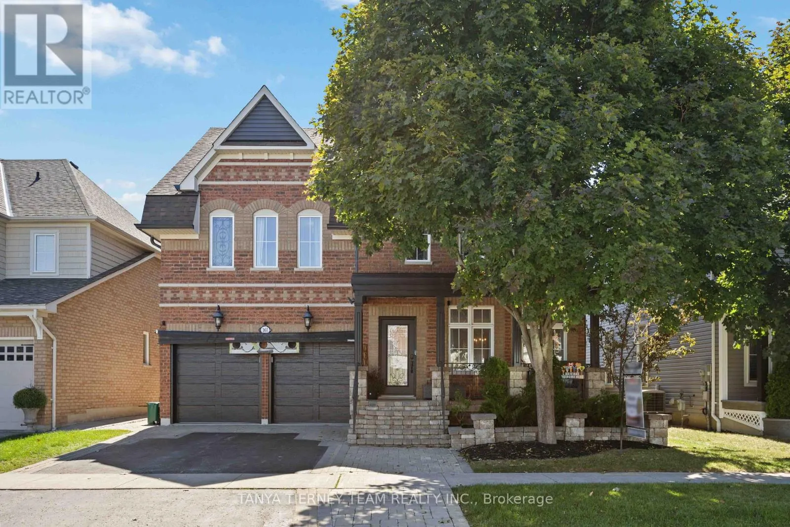 161 CARNWITH DRIVE W