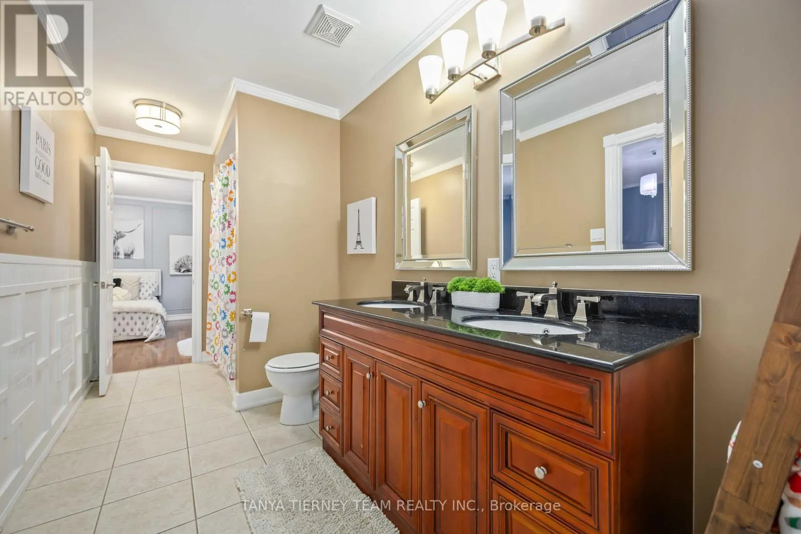 161 CARNWITH DRIVE W