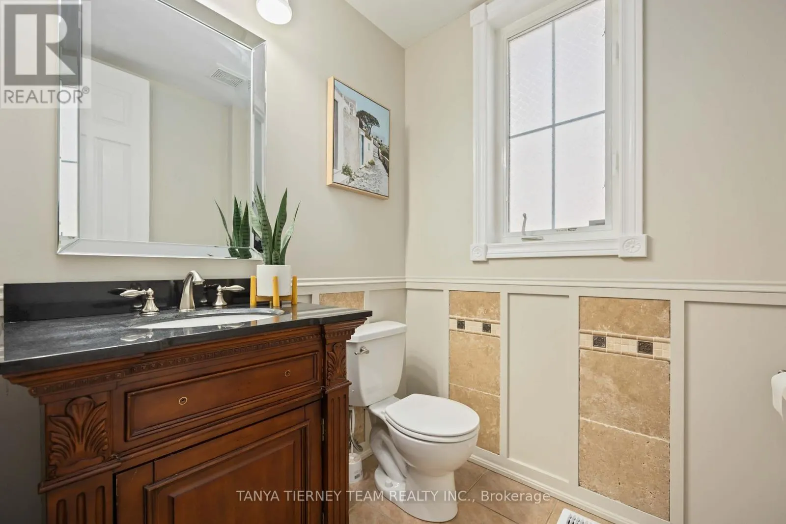 161 CARNWITH DRIVE W