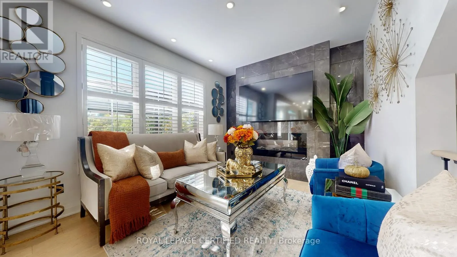 579 FAYWOOD CRESCENT