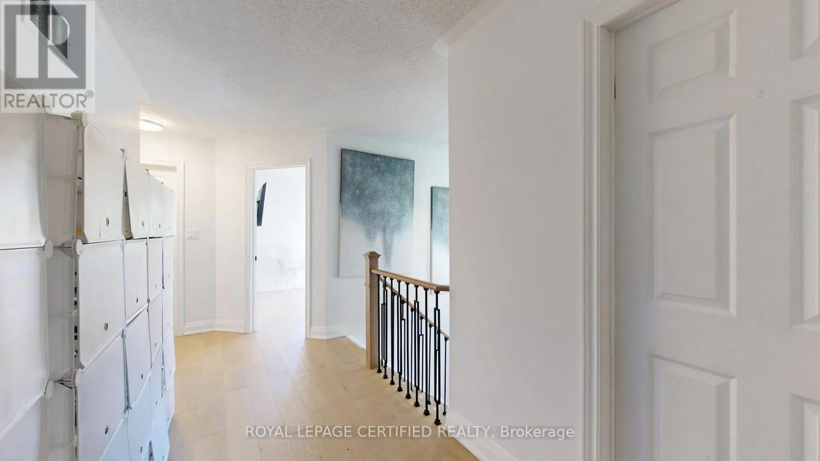 579 FAYWOOD CRESCENT