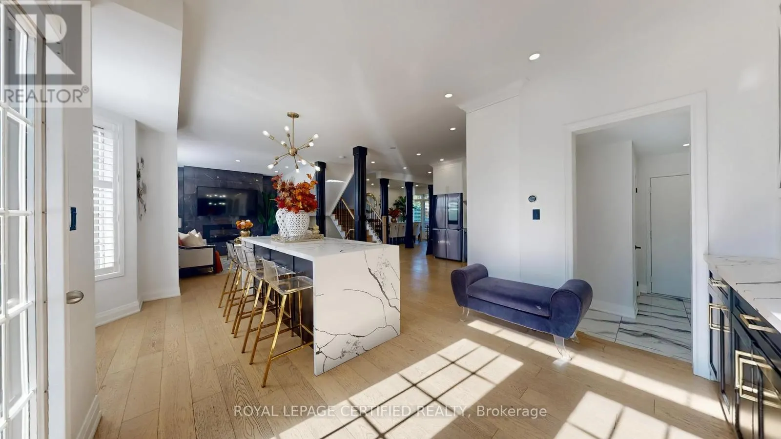 579 FAYWOOD CRESCENT