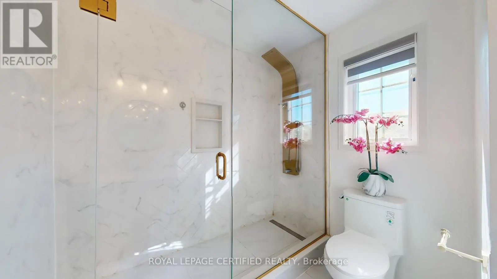 579 FAYWOOD CRESCENT