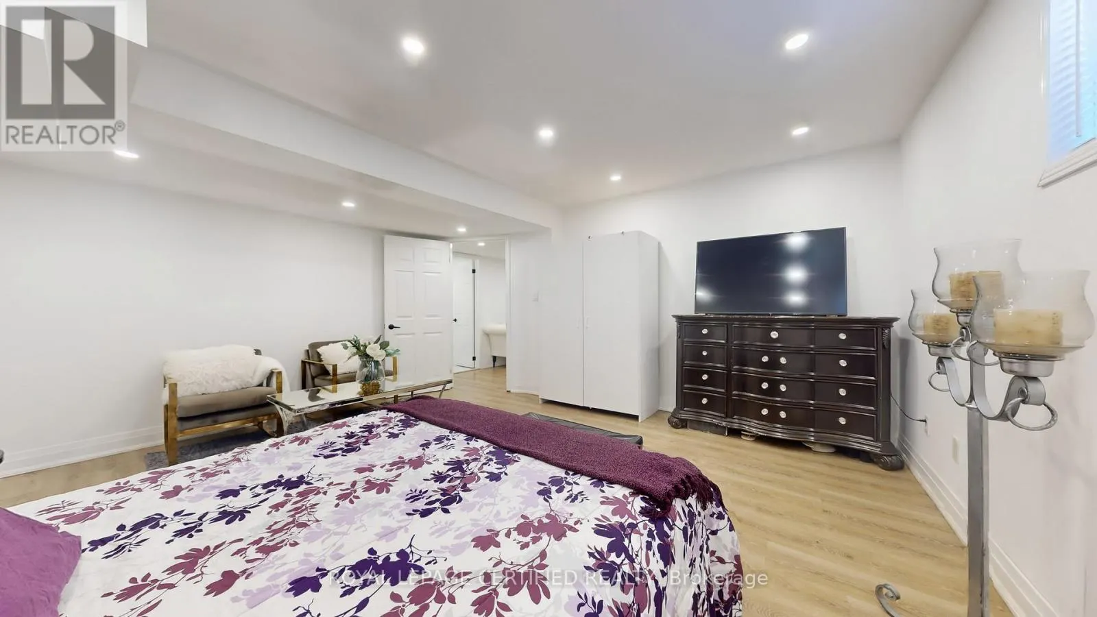 579 FAYWOOD CRESCENT