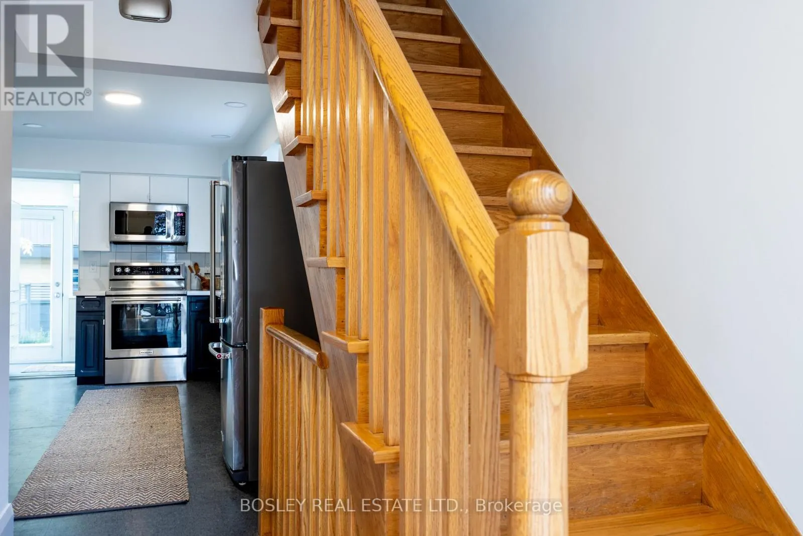 12 COLERIDGE AVENUE