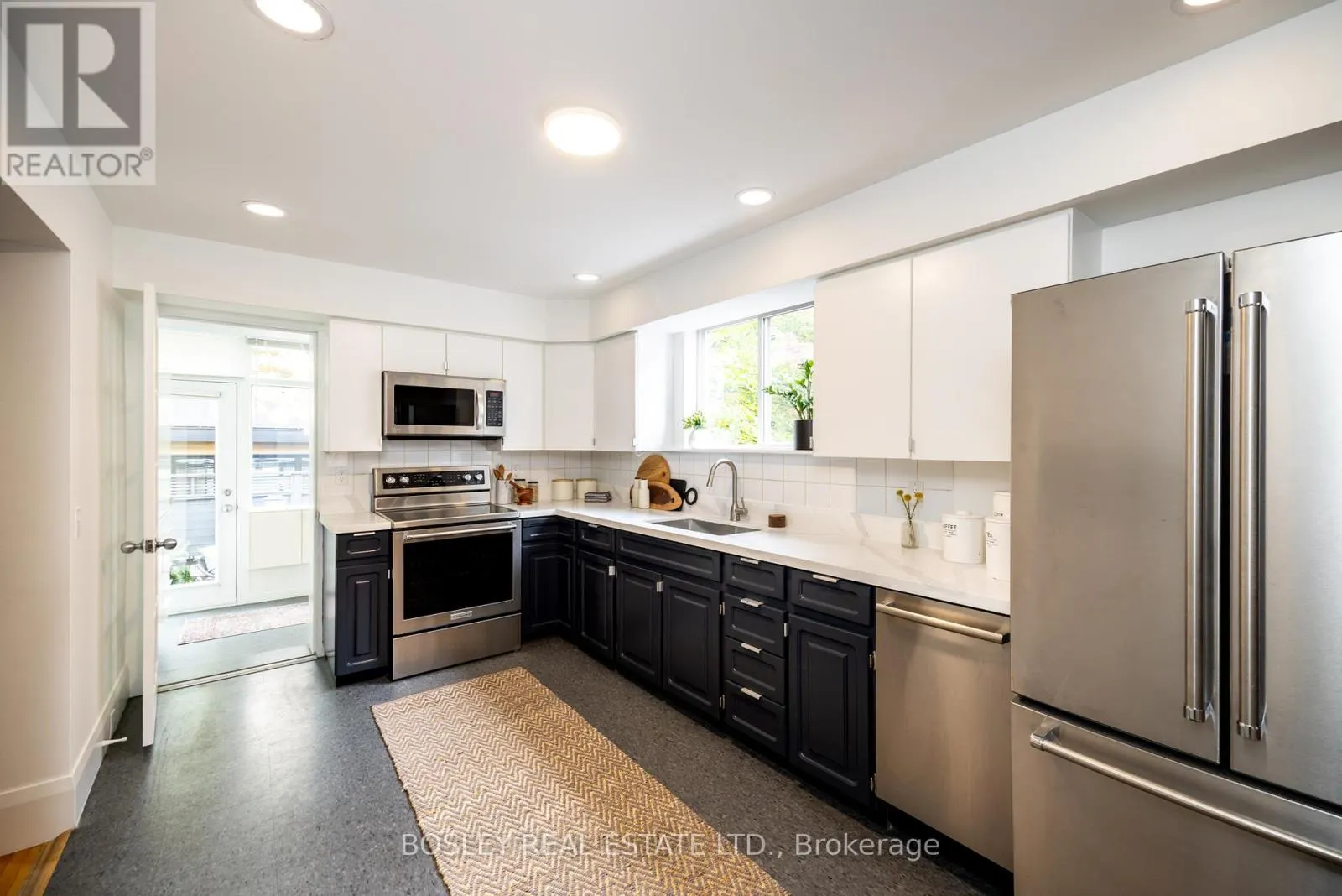 12 COLERIDGE AVENUE