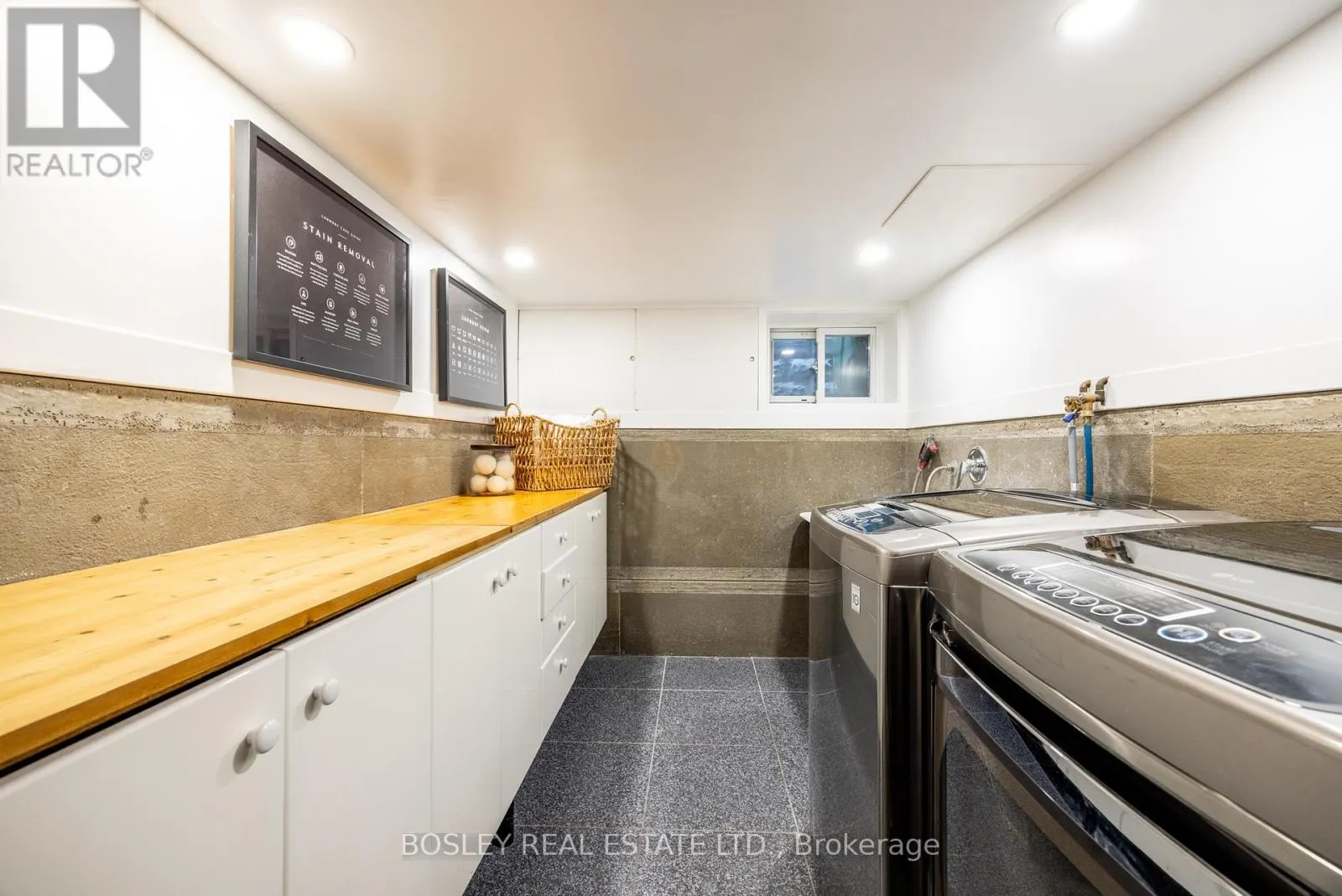 12 COLERIDGE AVENUE