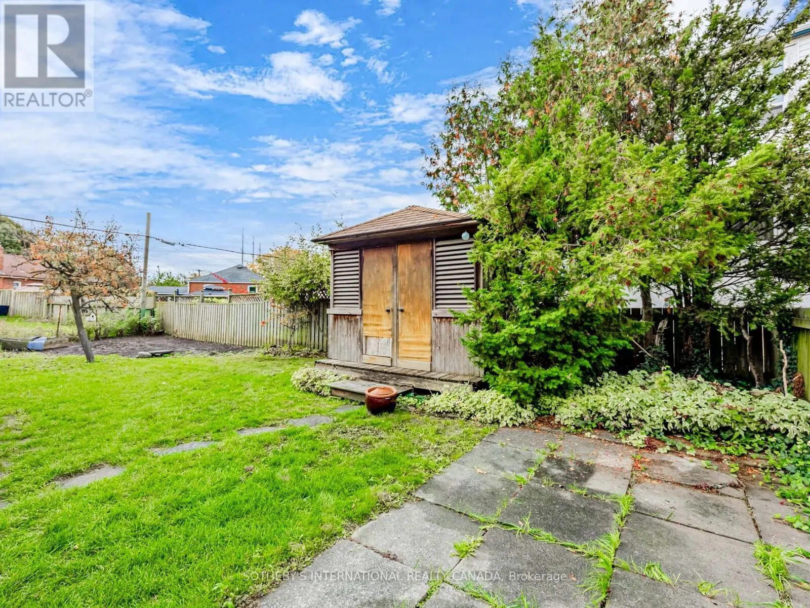 21 TRIPP CRESCENT
