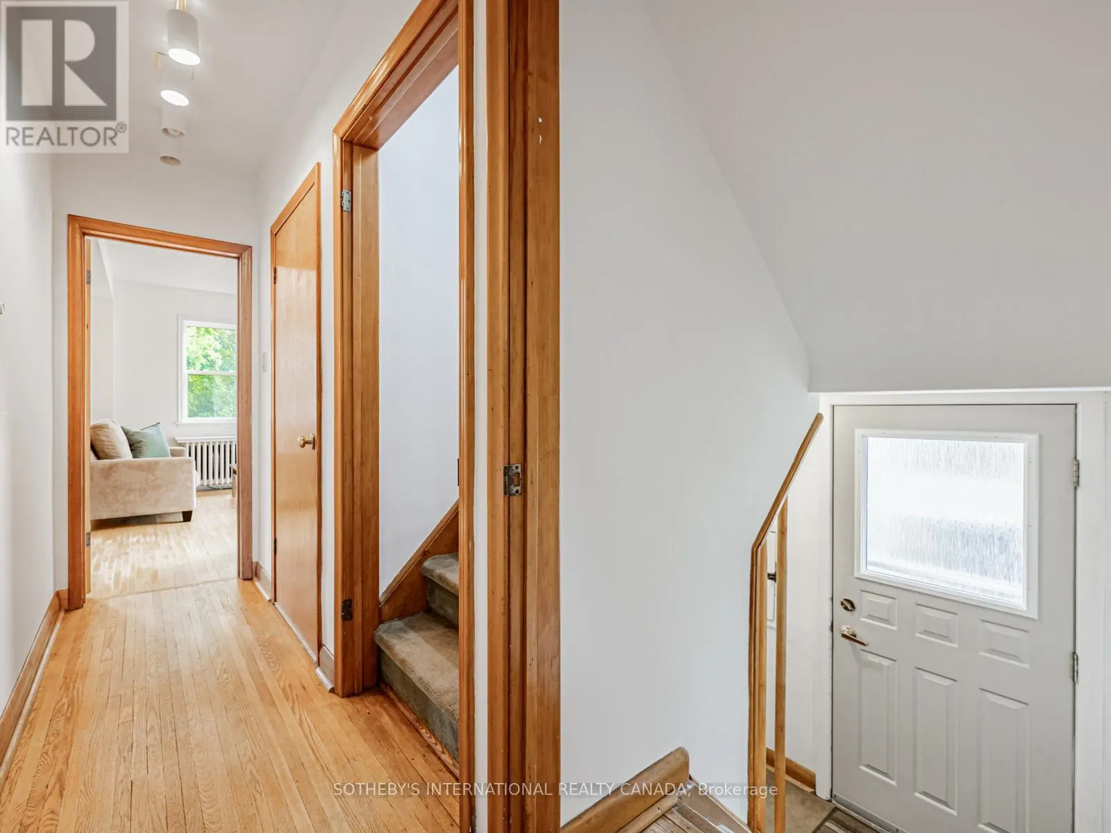 21 TRIPP CRESCENT