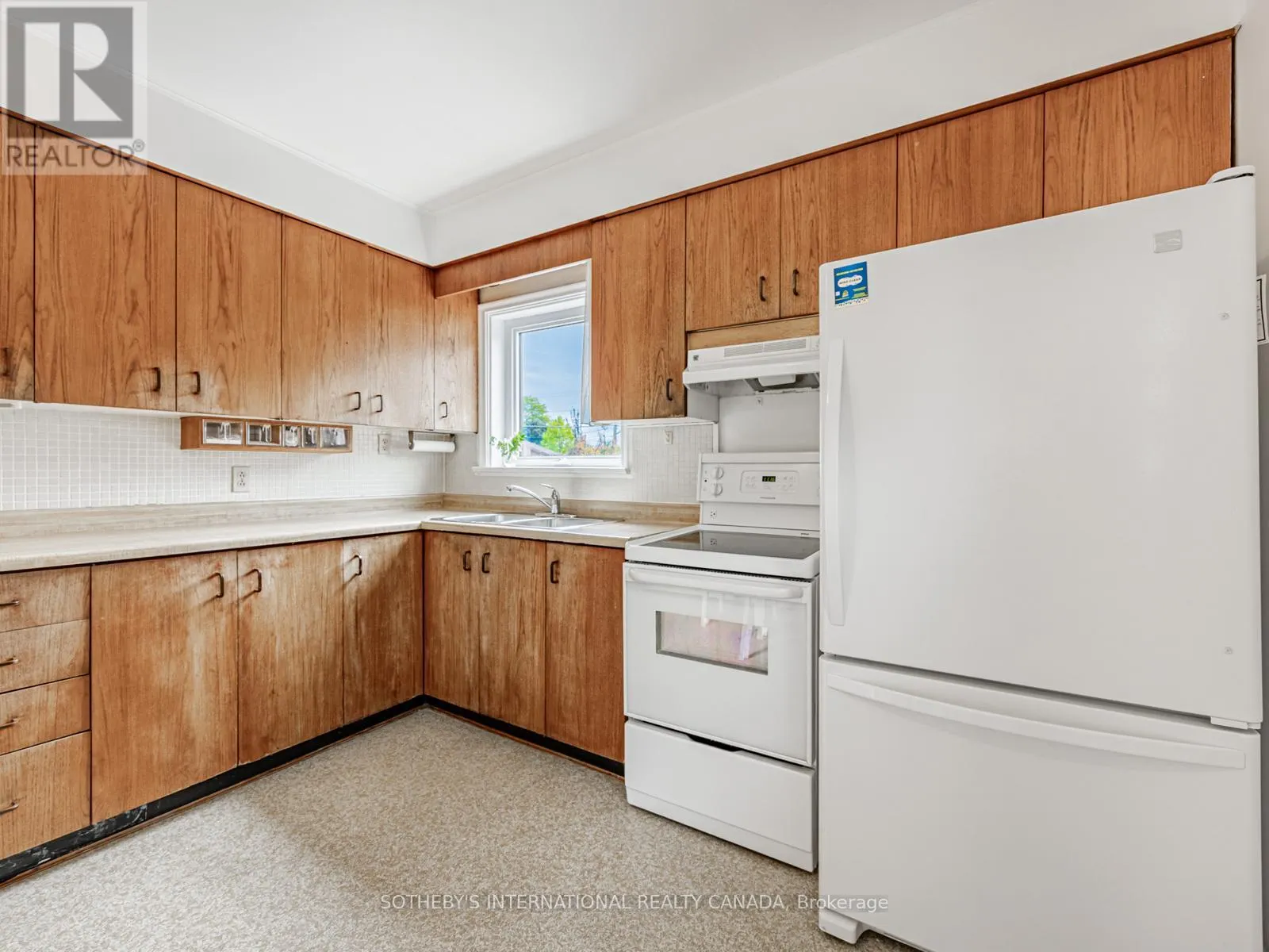 21 TRIPP CRESCENT