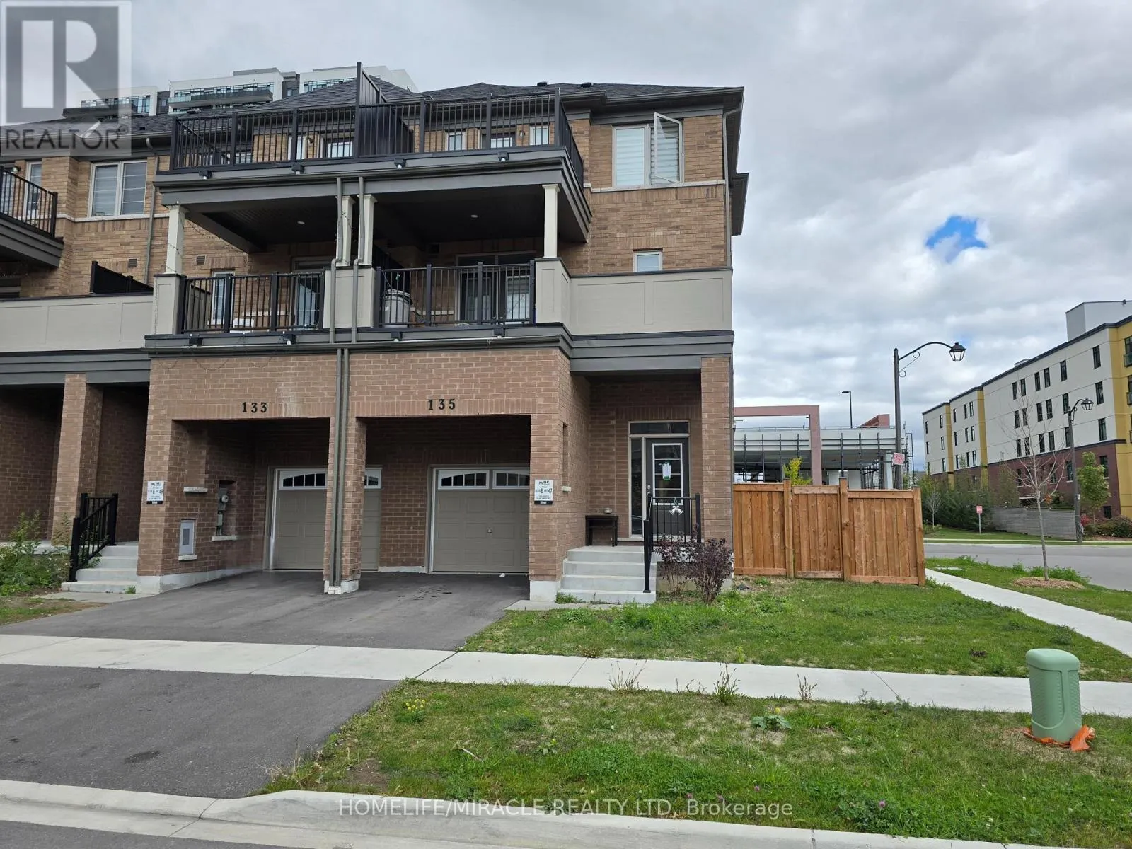 135 AIR DANCER CRESCENT