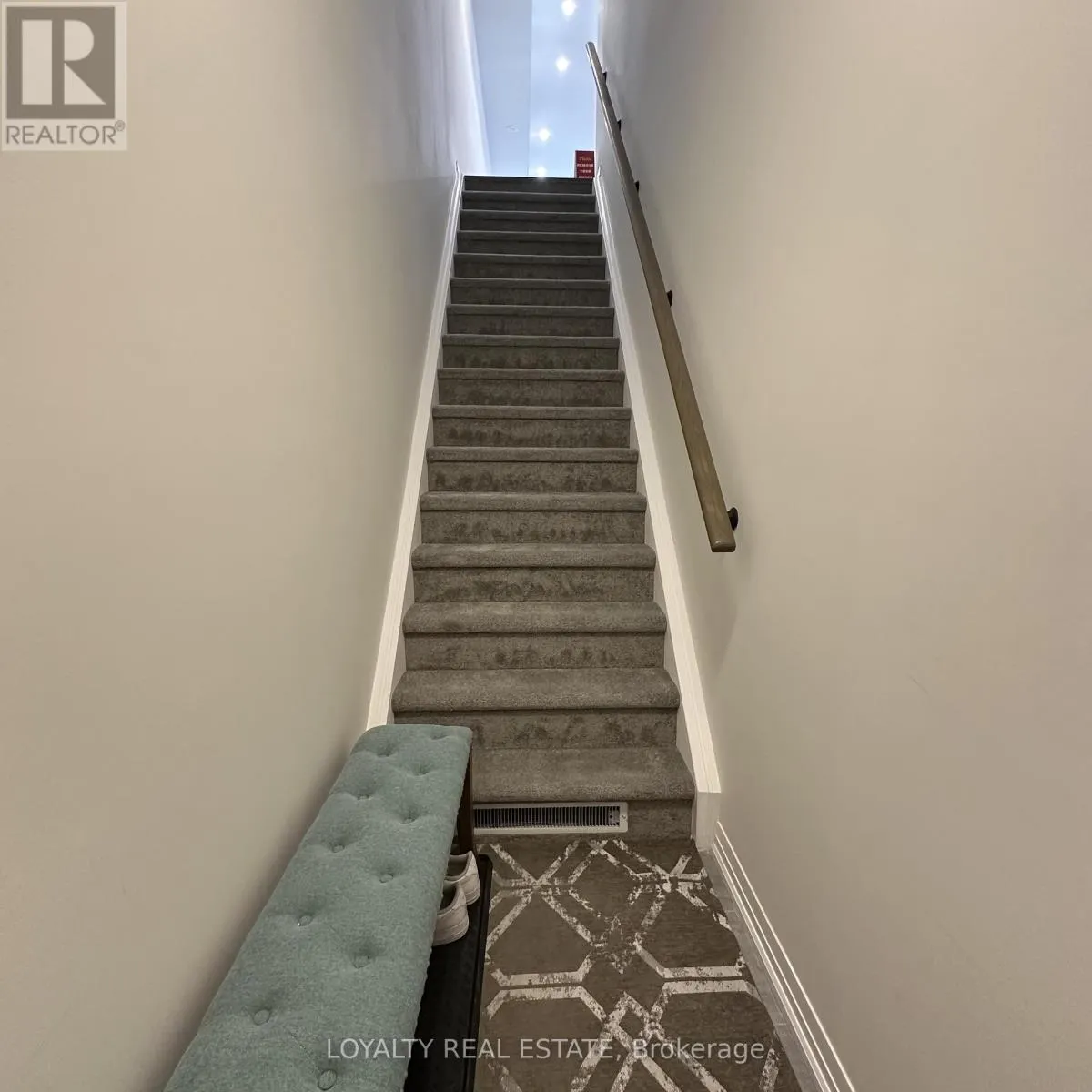 311 - 2635 WILLIAM JACKSON DRIVE