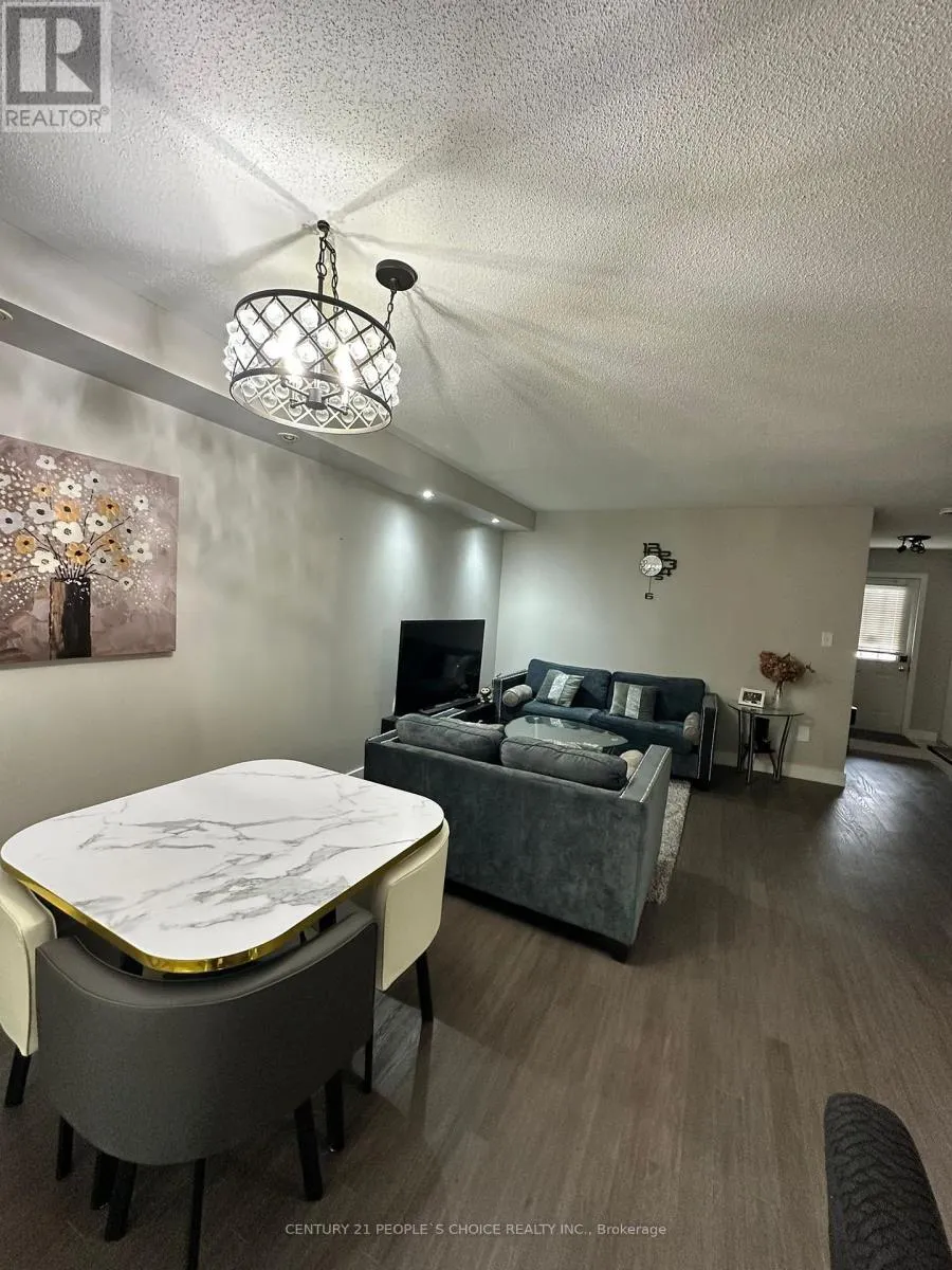 76 COTTINGHAM CRESCENT