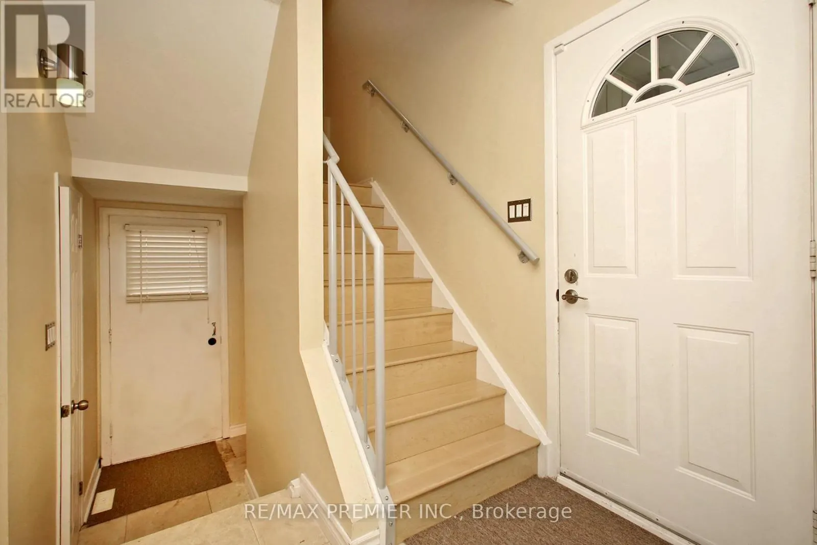 600 STONEBRIDGE LANE