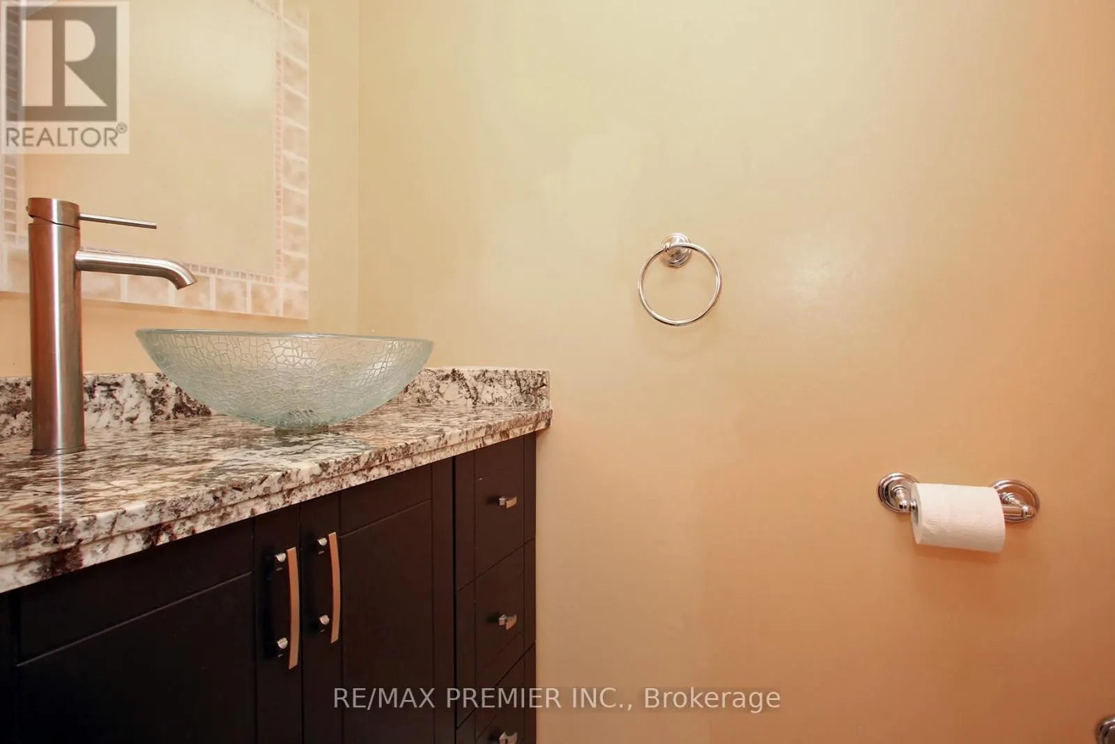 600 STONEBRIDGE LANE