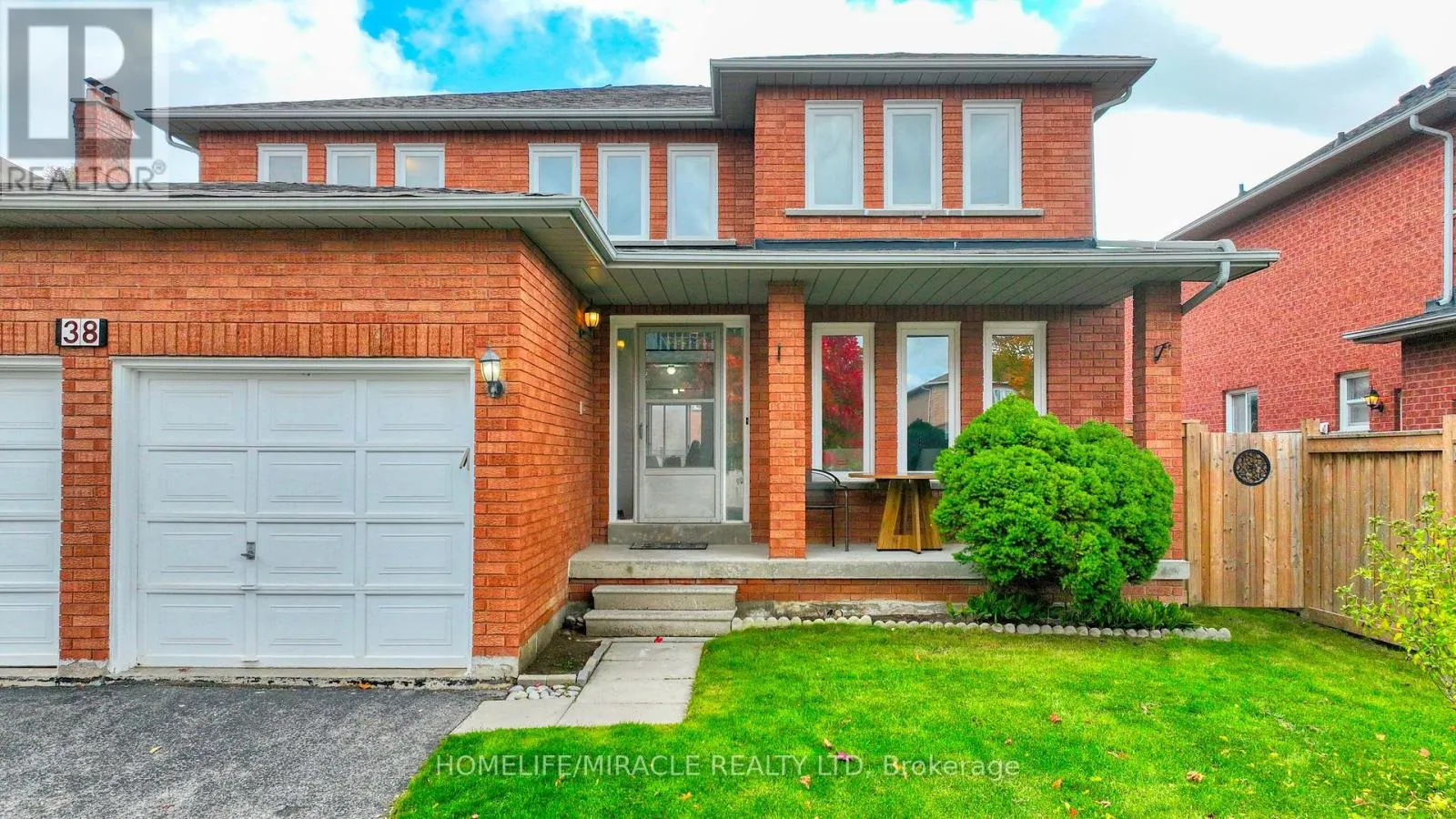 38 FALSTAFF CRESCENT