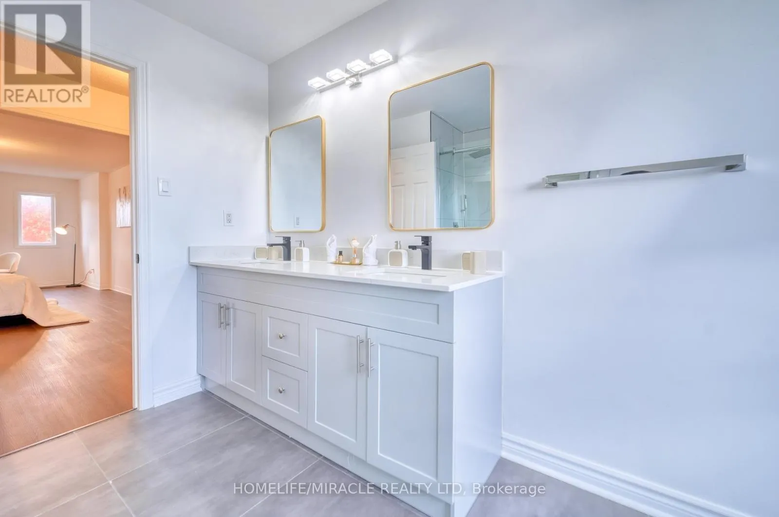 38 FALSTAFF CRESCENT