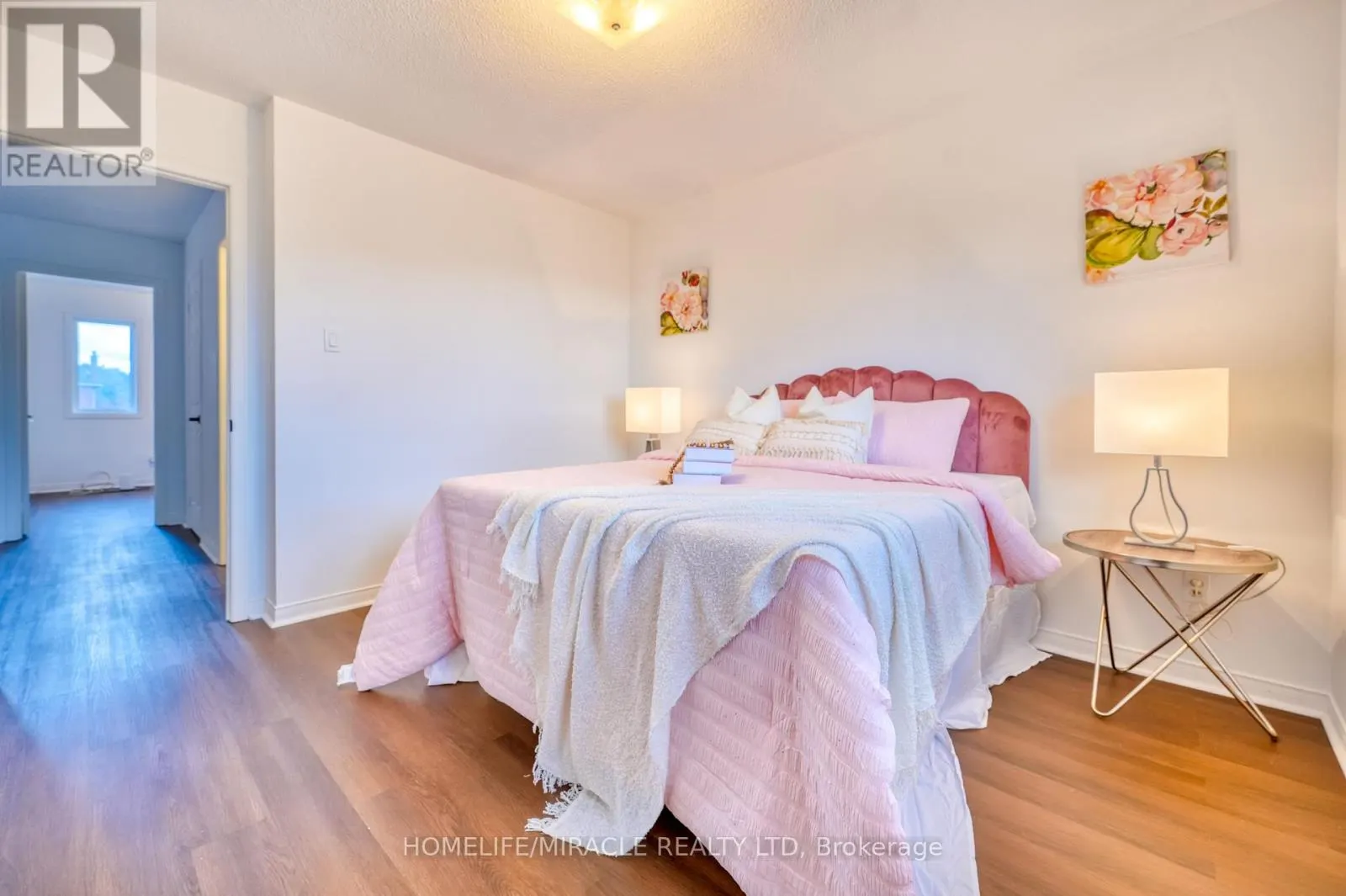 38 FALSTAFF CRESCENT