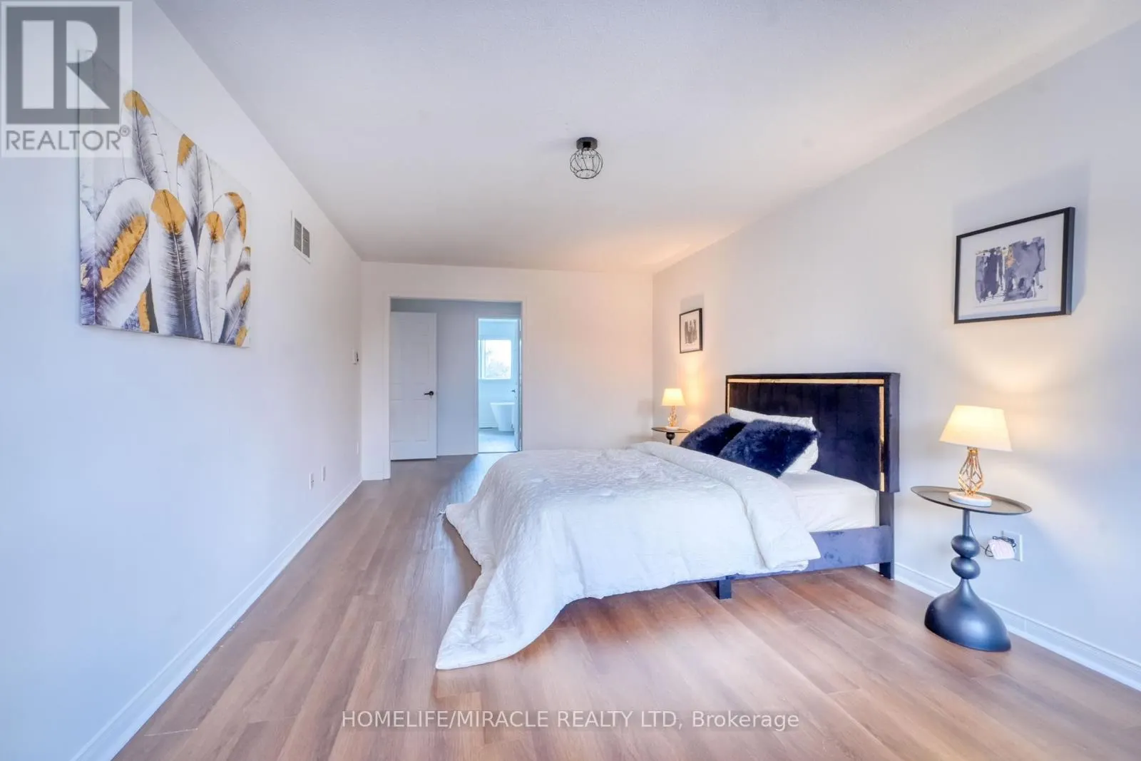 38 FALSTAFF CRESCENT