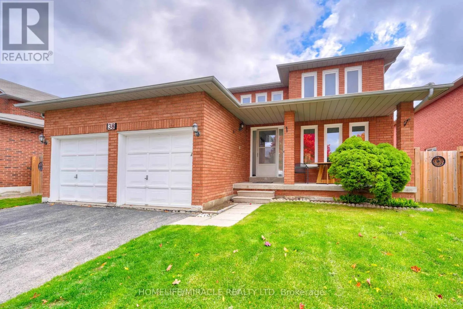 38 FALSTAFF CRESCENT