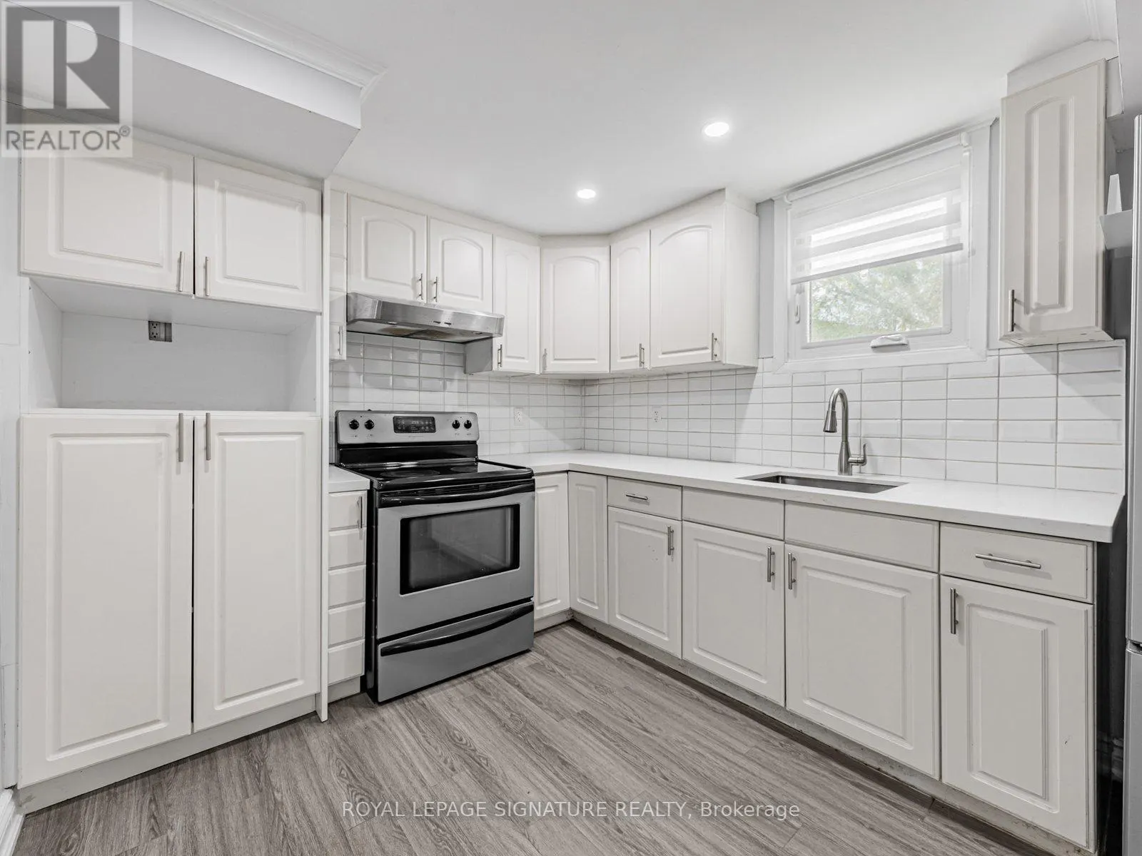 1551 DELLBROOK AVENUE