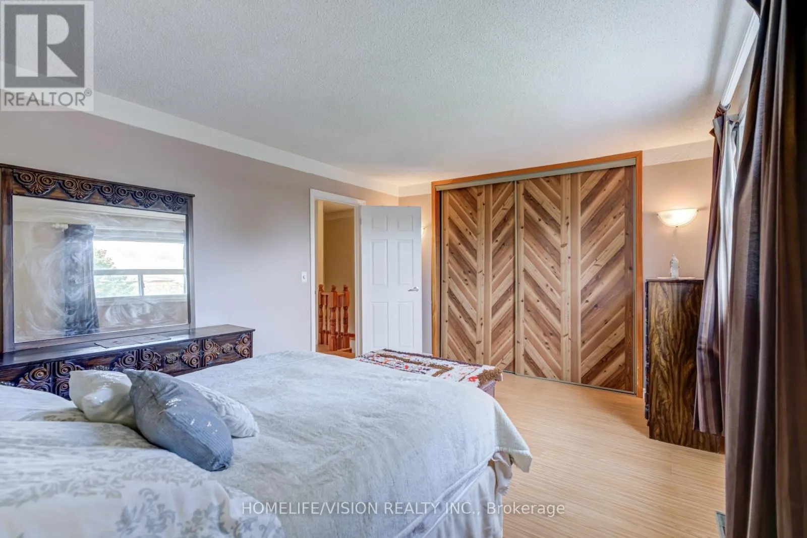 103 GLADSTONE AVENUE