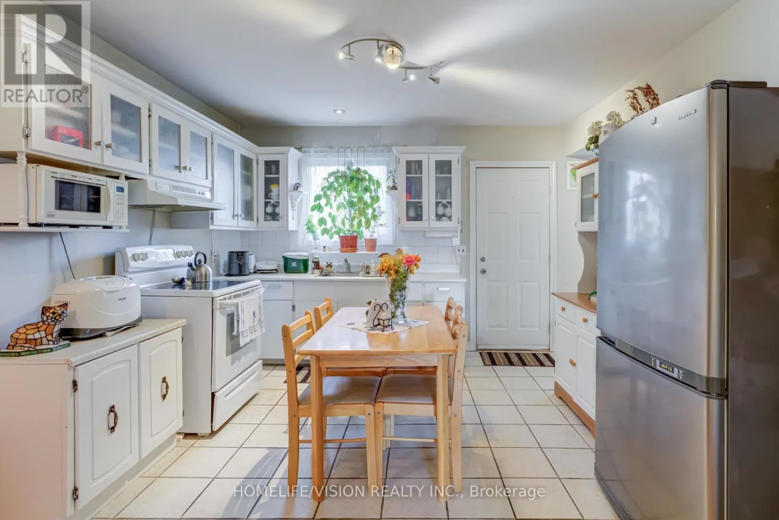 103 GLADSTONE AVENUE