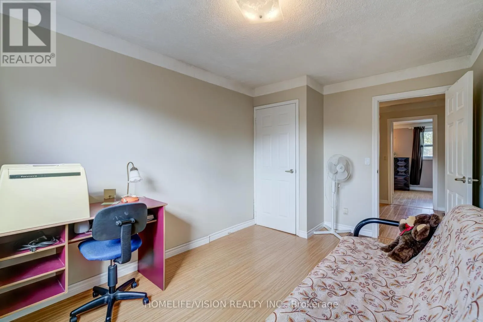 103 GLADSTONE AVENUE