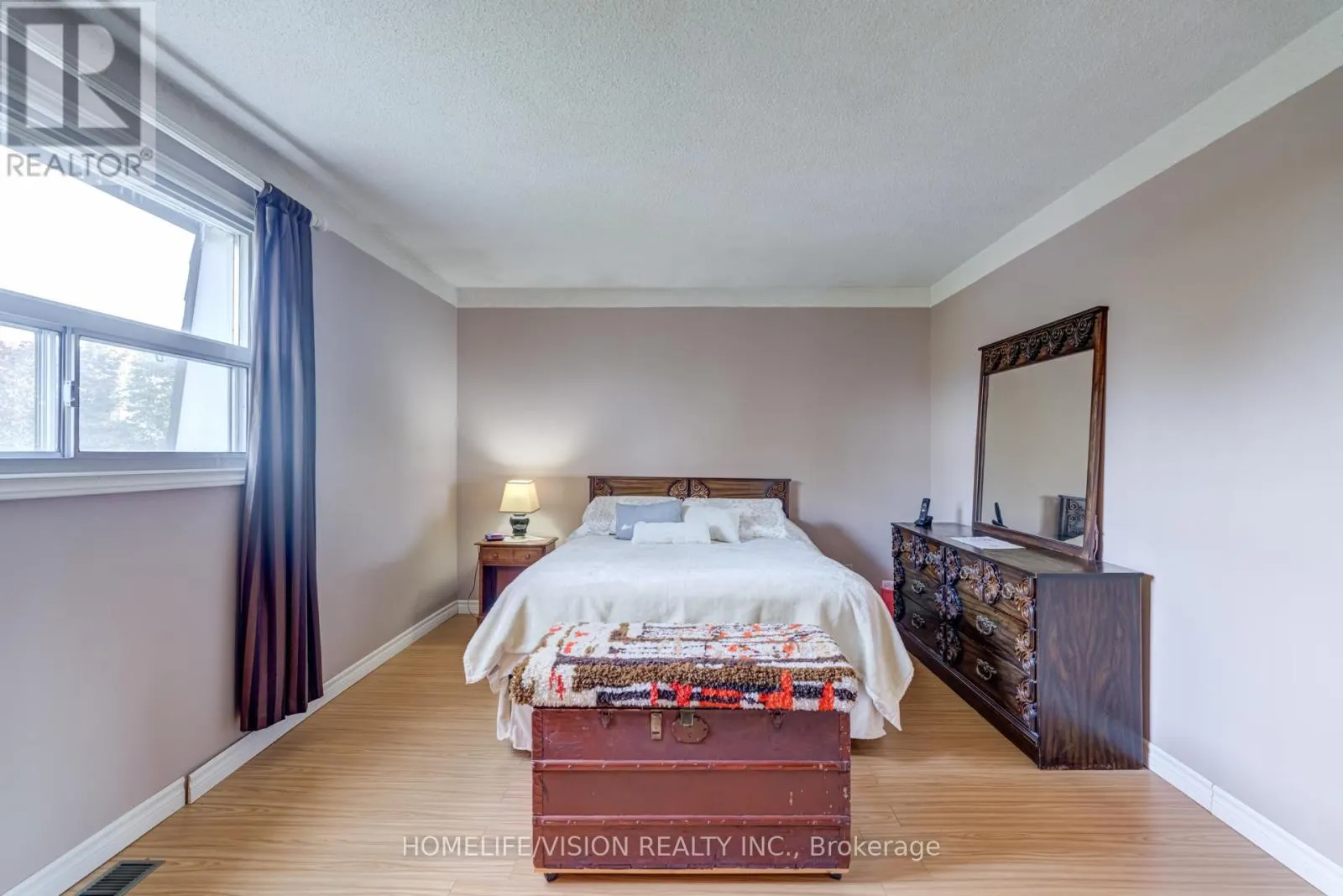 103 GLADSTONE AVENUE