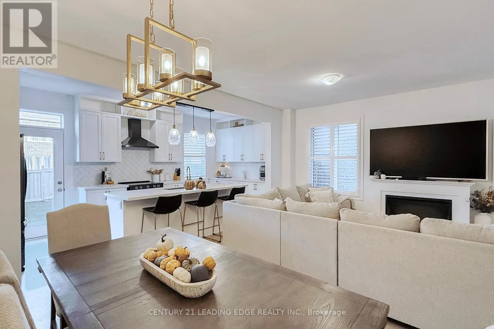 66 FRUITFUL CRESCENT